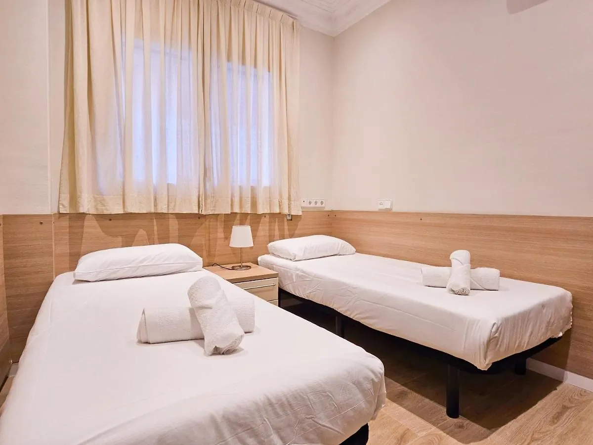 Classbedroom Park Gueell Apartment برشلونة إسبانيا