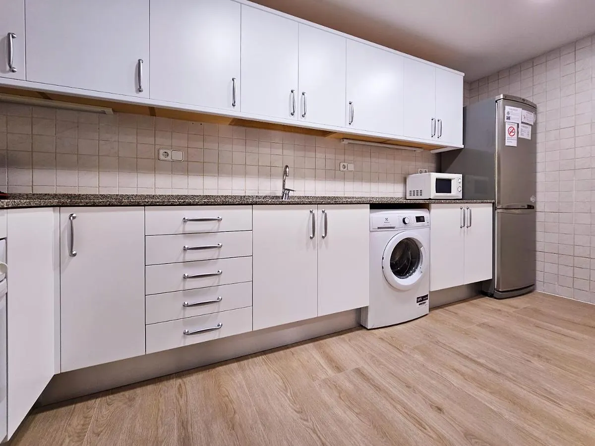 Classbedroom Park Gueell Apartment برشلونة 0*,