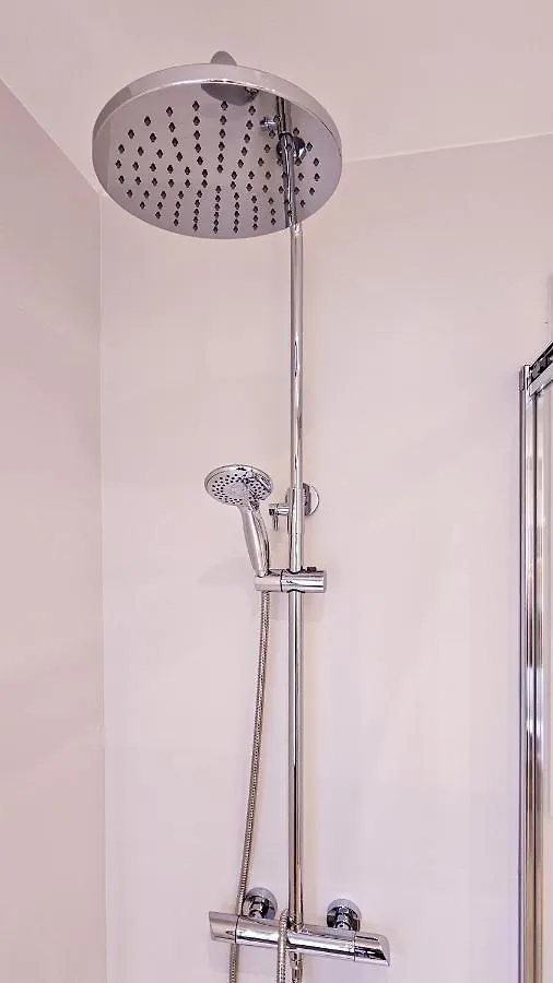 Classbedroom Park Gueell Apartment برشلونة
