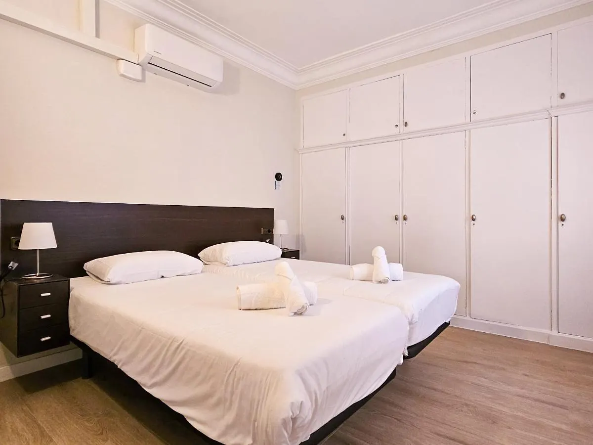 Classbedroom Park Gueell Apartment برشلونة إسبانيا