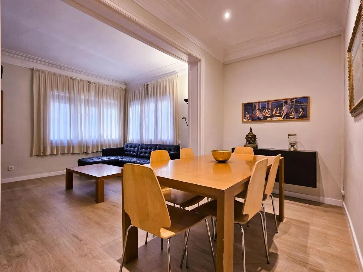 Classbedroom Park Gueell Apartment Barcelone